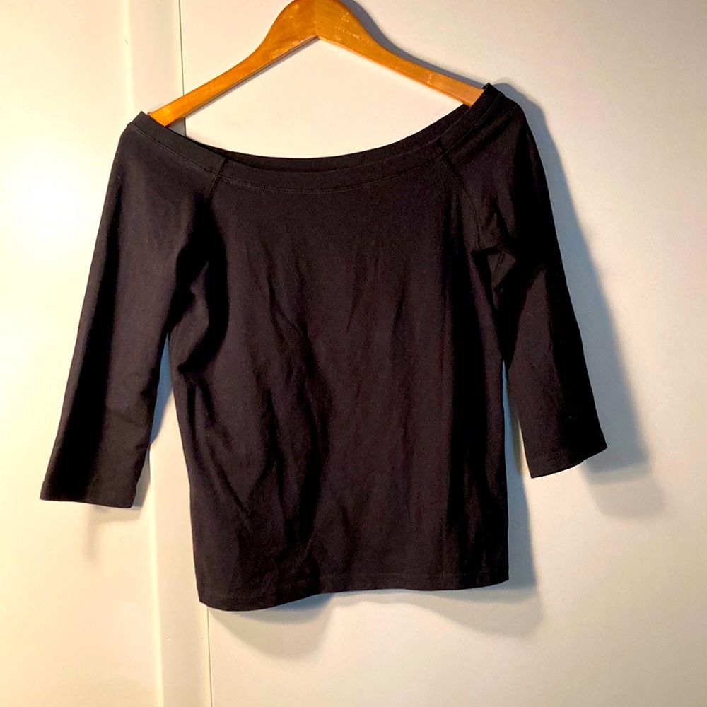 Jewel Toffler off the shoulder black three quarter tee, size m